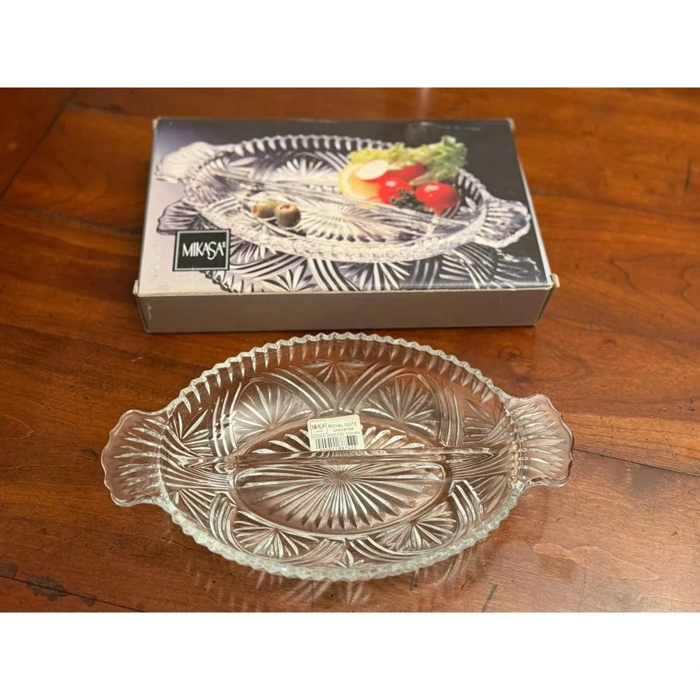 Mikasa Crystal‎ Royal Suite Divided Hostess Server in Box 10 Inches